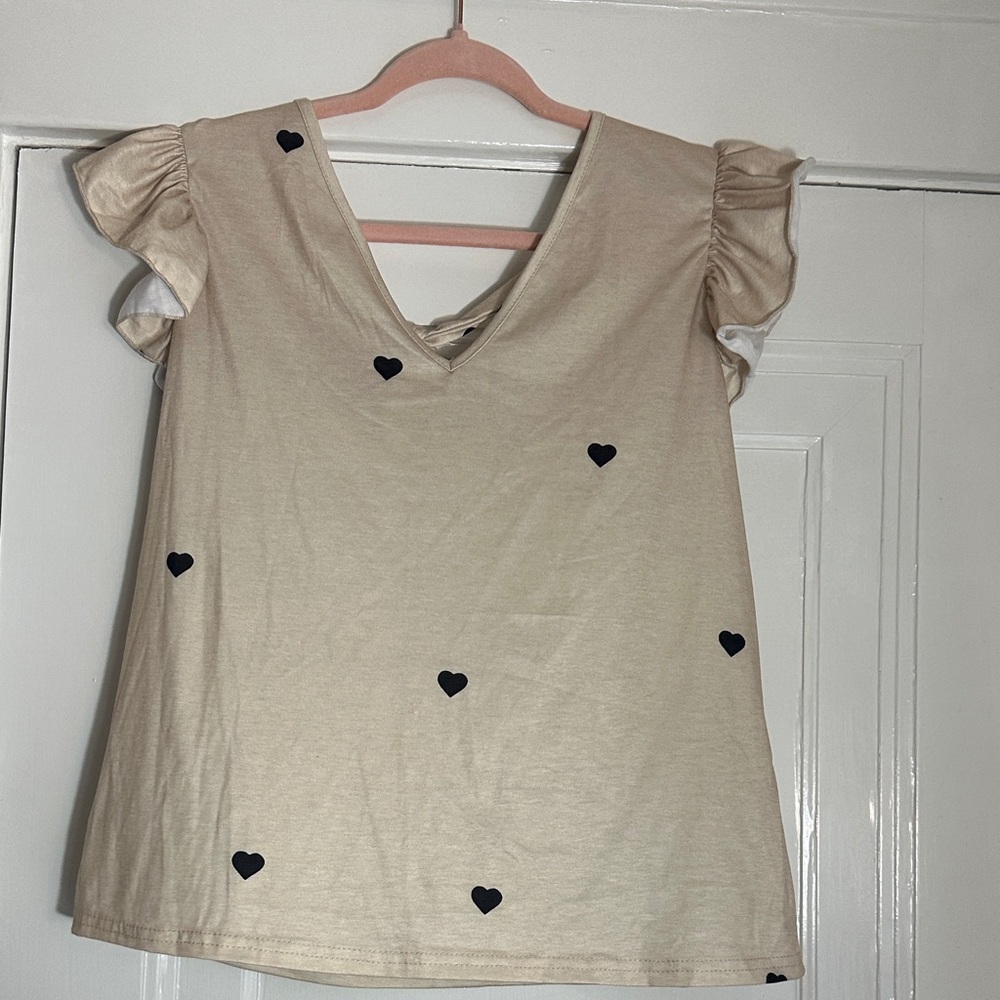Women's Cream Heart Print Ruffle Sleeve Top